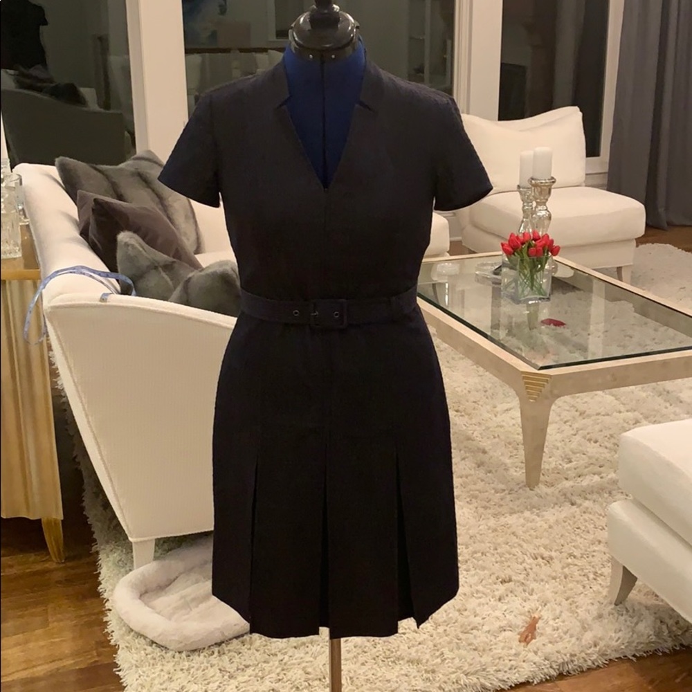 Short sleeved dress with pockets